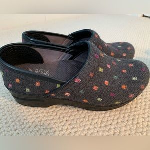 Dansko clogs grey/multi fabric size 36